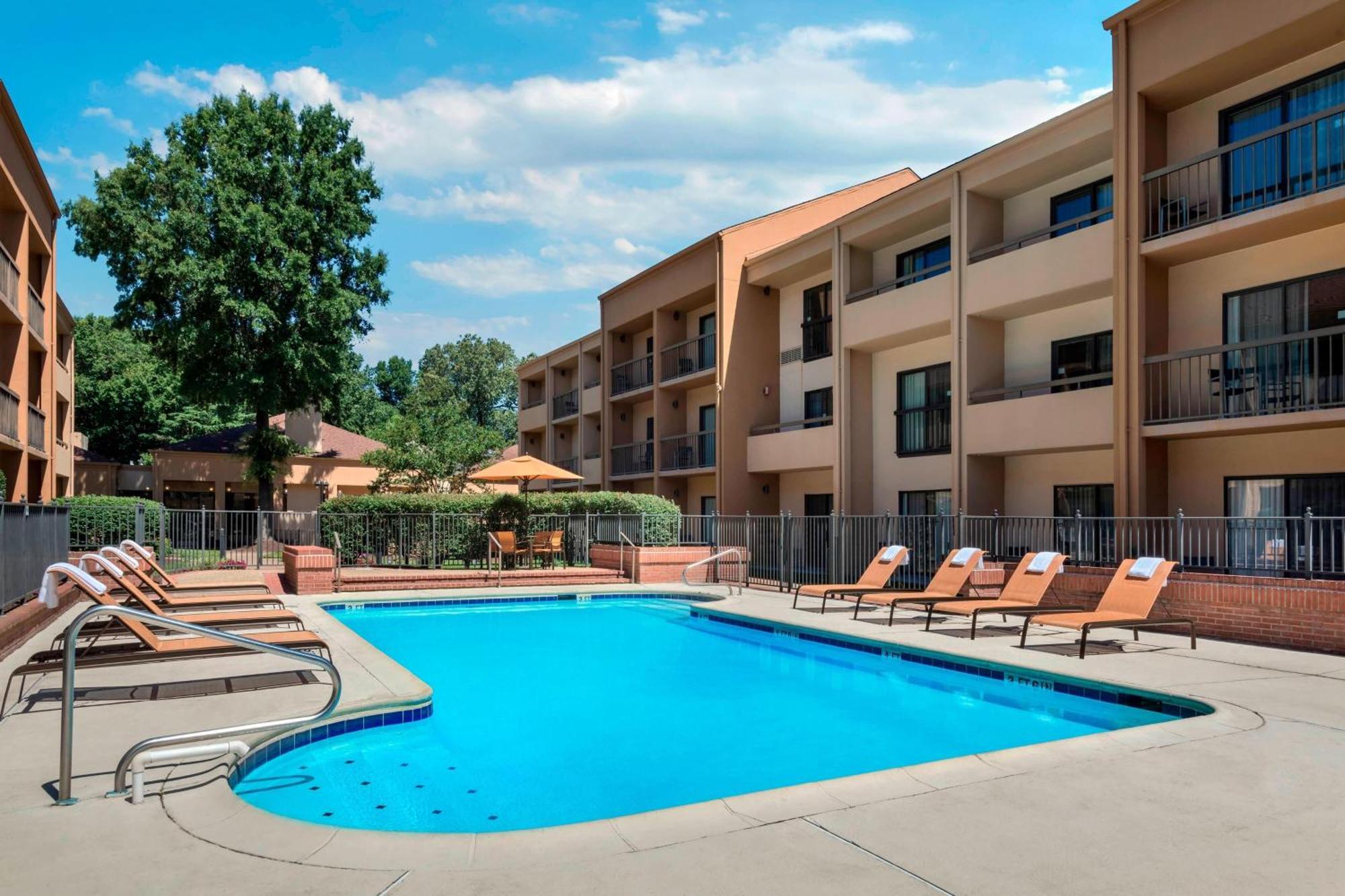 Courtyard Virginia Beach Norfolk Exterior photo